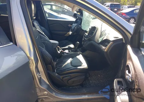 2017 Jeep Cherokee Latitude 4X4 z USA, uszkodzony, nr VIN 1C4PJMCS4HW635893